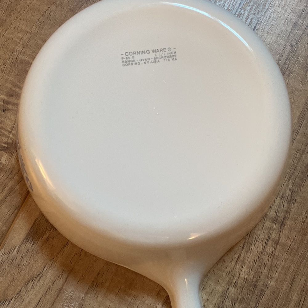VINTAGE! NEW IN BOX! Corning Ware Cornflower Blue Ware Skillet with Lid - Picture 6 of 15